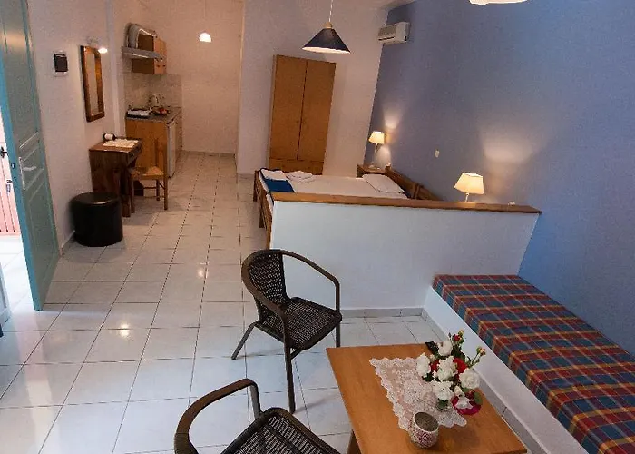 Kazazis Hotell *